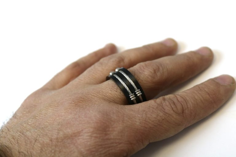 Goliath Finger Ring